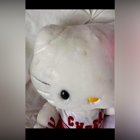 Build-a-Bear Hello Kitty - Picture 2 of 5